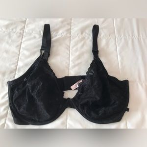 Victoria Secret Bra Black. Women’s size 38DDD